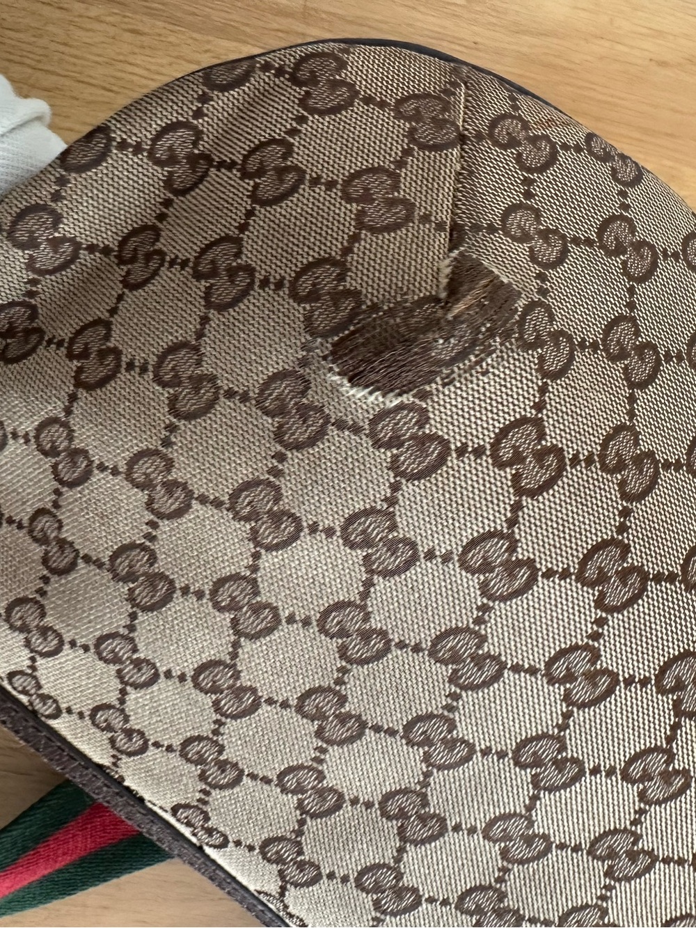 Gucci Cherry Line Crossbody Bag - Picture 11 of 16
